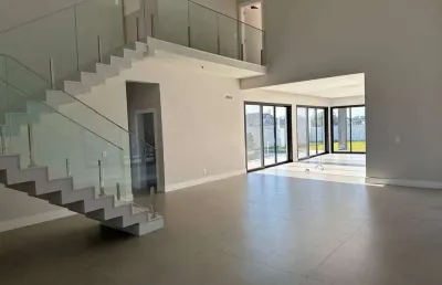 Casa com 5 quartos à venda na Rua Ivo José Rebello, 610, Santa Regina, Camboriú