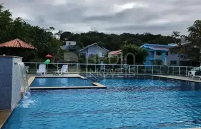 Casa 03 dormitórios a venda condomínio fechado recanto dos pássaros camboriú