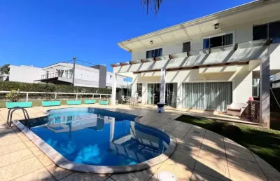 Casa a venda condomínio fechado vivendas do atlântico balneário camboriú 04 suítes