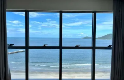 Apartamento frente mar - 4 suítes - 3 vagas - área de lazer completa