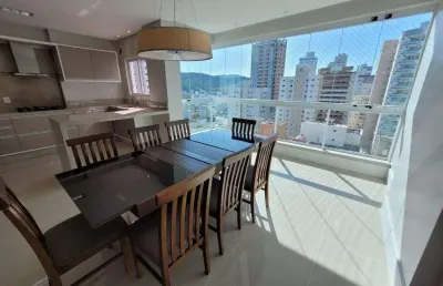 Amplo apartamento, mobiliado, com 04 dormitórios + 04 vagas, no centro de balneário camboriú!