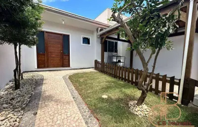 Oportunidade - linda casa térrea com espaço gourmet e vaga coberta.