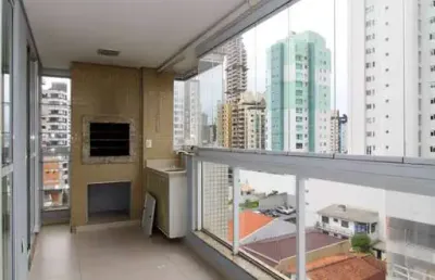 Amplo apartamento com 01 suíte + 02 dormitórios no bairro fazenda itajaí