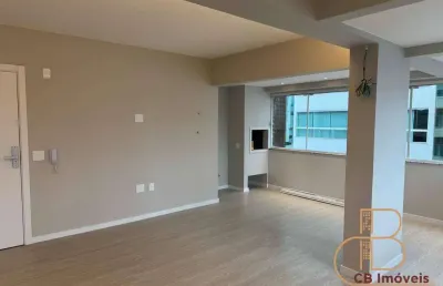Amplo e aconchegante apartamento no centro de balneário camboriú