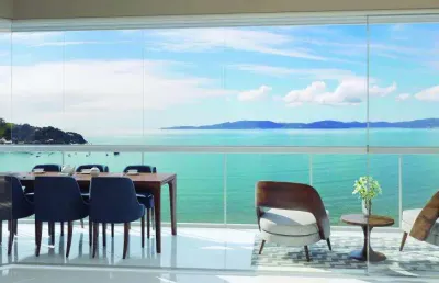 Altíssimo padrão na quadra do mar  - parcelamento direto