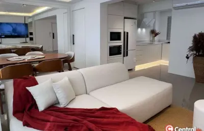 Apartamento mobiliado no edifício íris a poucos passos do mar