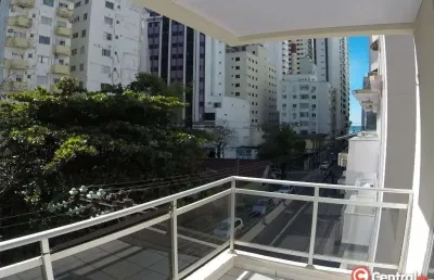 Apartamento 2 dormitórios (1 suíte) com churrasqueira no centro de balneário cam