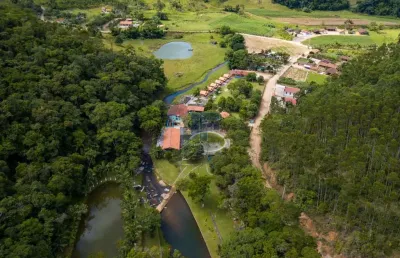 Sítio alto padrão rico em água para você descansar e receber os amigos