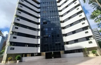 Apartamento amplo, nascente, próximo a praça portugal, c/ sala, 03 suites, lavabo, cozinha, área de serviço, despensa, dependência de empregada e 02 vagas..