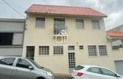 Sala comercial no centro de ponta grossa, estilo sobrado duplex