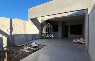 Casa 3 quartos, sendo uma suite, sala, cozinha, laje, aprox. 90 m2 construídos