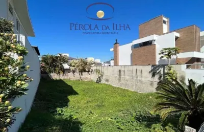 Terreno à venda na Rua Professor Clóvis Menel Calliari, 70, João Paulo, Florianópolis