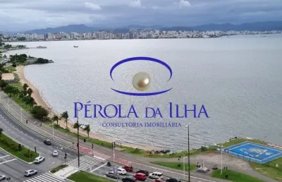 Luxuoso apartamento duplex com vista para o mar em localização privilegiada com 4 vagas de garagem!