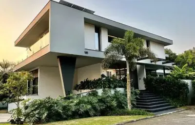 Casa em condomínio de luxo em jurerê, florianópolis-sc: 4 quartos, 4 suítes, 4 salas, 4 banheiros, 4 vagas, 430m²!