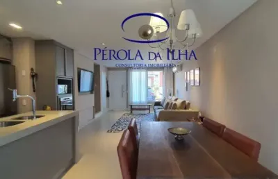 Casa em condomínio fechado com 3 quartos à venda no sambaqui