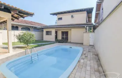 Casa no condomínio city figueiras com 3 dormitórios e amplo terreno em blumenau