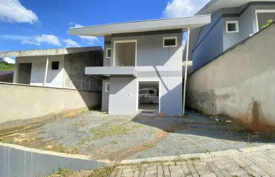 Sobrado no bairro tribess, casa 05, com 03 dormitórios, sendo 1 suíte