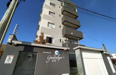 Apartamento semi mobiliado disponível para locação no bairro itajuba, em barra velha/sc.