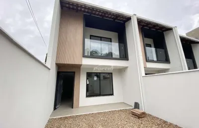 Sobrado bairro da velha, próximo villa germânica, com 3 dormitórios (1 suíte), área de festas, piscina fino acabamento.
