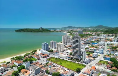 Apartamento 3 suítes no residencial ilha de bali - centro em balneário piçarras sc! (cód 16300)