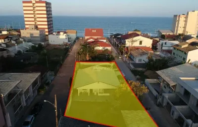 Terreno de 600m2 a 100 metros da praia, no centro de barra velha!