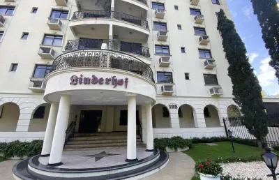 Apartamento com 3 quartos sendo um suíte e com 2 vagas de garagem, no bairro vila formosa em blumenau!