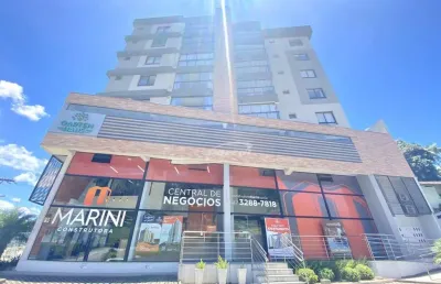 Imóvel com 02 dormitórios, sendo 01 suíte, sala de estar com ampla sacada com churrasqueira, cozinha, sala de jantar, banheiro social, área de serviço e 01 vaga de garagem. ficará totalmente mobiliado