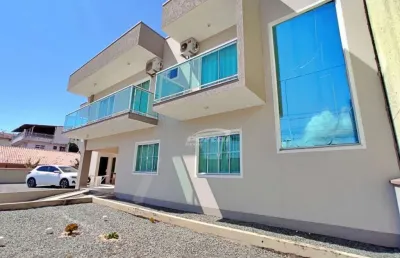 Casa no centro de balneário piçarras, com 3 quartos, sendo 1 suite a 350 metros da praia