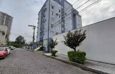 Apartamento semimobiliado, com 3 dormitórios sendo 1 suíte, disponível para venda no bairro centro em blumenau!