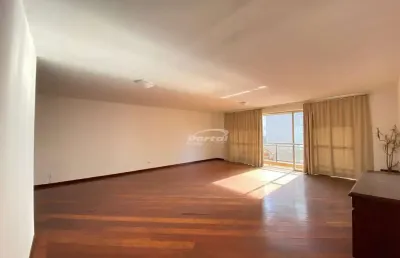 Apartamento semimobiliado com 3 dormitórios sendo 1 suíte, no bairro centro em blumenau!