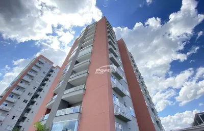 Excelente apartamento localizado no melhor condomínio da região! imóvel com 02 amplos dormitórios, sala de estar com sacada e churrasqueira, cozinha, sala de jantar, 01 banheiro social, área de serviç