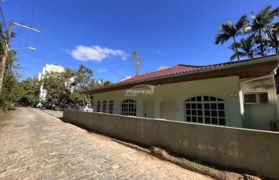 Casa comercial à venda no bairro bom retiro em blumenau!