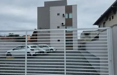 Ótimo apartamento em penha a poucos metros do mar e próximo ao beto carrero (ref 20051)