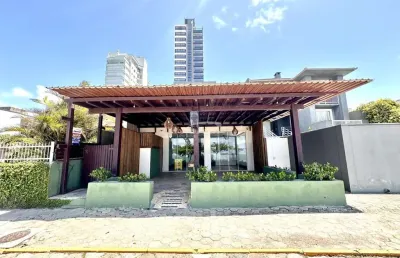 Loja térrea disponível para locação a beira mar, em balneário piçarras/sc. (cód. 20092)