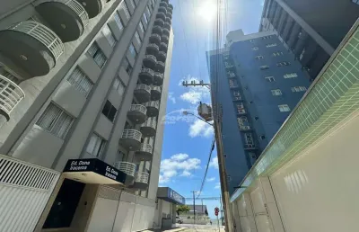 Lindo apartamento semi-mobiliado com sacada vista mar em balneário piçarras.
