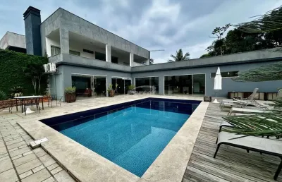 Casa em condomínio fechado com 4 quartos para alugar no centro, balneário piçarras , 378 m2 por r$ 17.700