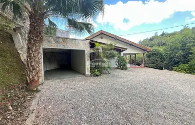 Casa comercial disponível para locação no bairro bom retiro, blumenau/sc.