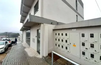 Apartamento com 1 quarto para alugar no margem esquerda, gaspar , 30 m2 por r$ 1.390