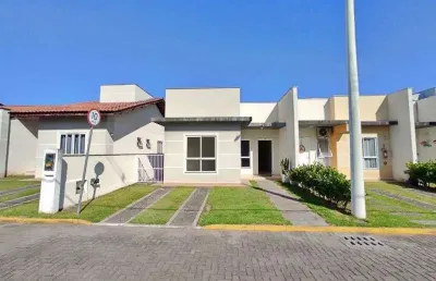 Casa em condomínio fechado com 3 quartos para alugar no itacolomi, balneário piçarras , 79 m2 por r$ 3.300