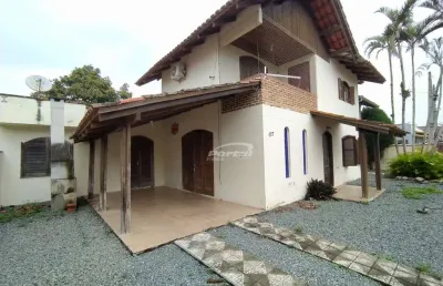 Casa com 3 quartos para alugar no centro, balneário piçarras , 143 m2 por r$ 4.500