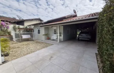 Excelente casa para venda na divisa entre blumenau e indaial!
