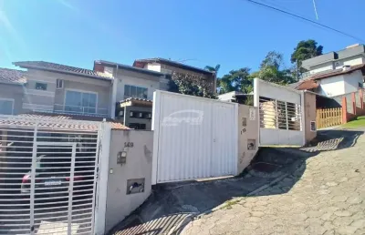 Casa (sobrado) disponível para locação no bairro salto do norte– blumenau/sc