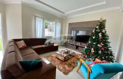 Linda casa com piscina no bairro itoupava norte em blumenau!
