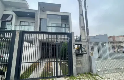 Lindo sobrado com 2 suítes no itacolomi balneário piçarras