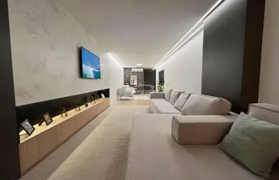 O conforto que você merece em um apartamento amplo e sofisticado.
