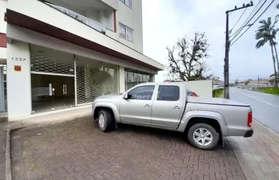 Excelente sala comercial disponível para locação no bairro santa terezinha - gaspar/sc