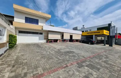Sala comercial com casa residencial no bairro itoupava norte