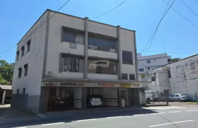 Dois prédios com locação comercial e residencial e duas casas num terreno de 1.152m². no bairro victor konder em blumenau-sc