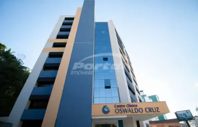 Sala comercial com aproximadamente 100m² , no bairro ribeirão fresco.