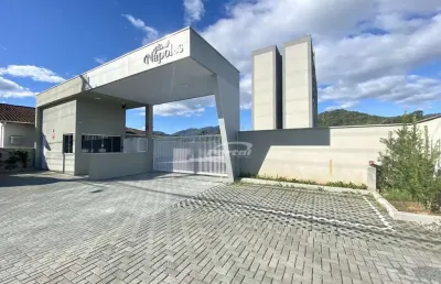 Excelente apartamento no bairro itoupava central, com 02 dormitórios, sala de estar com sacada e churrasqueira, cozinha e sala de jantar conjugadas, banheiro social, área de serviço e 01 vaga de garag